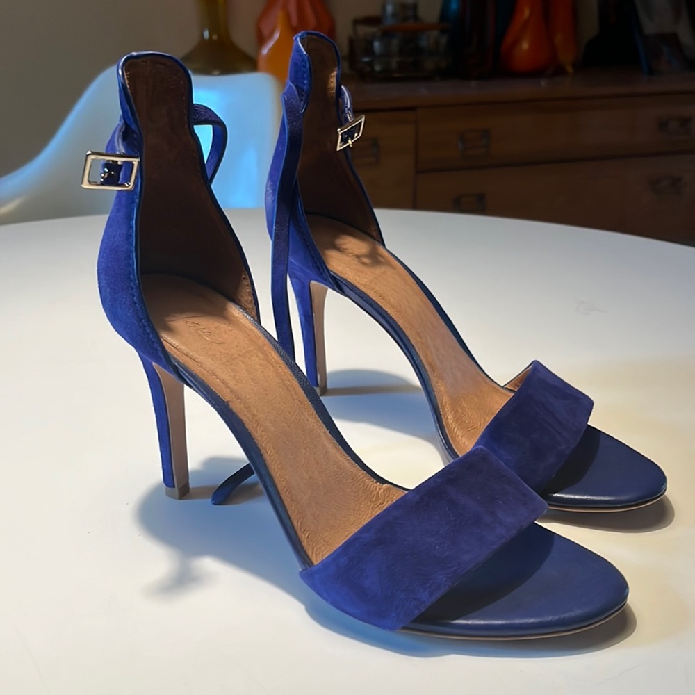 Sexy royal blue heels from Joie